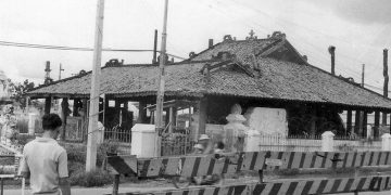 Lăng Cha Cả Và Nghĩa Địa Gò Công Tương Tế Hội Gần Phi Trường Tân Sơn Nhứt